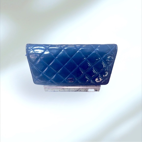 Chanel Classic Electric Blue Quilted Patent Leather CC Bifold Wallet, EC w COA - Picture 2 of 16